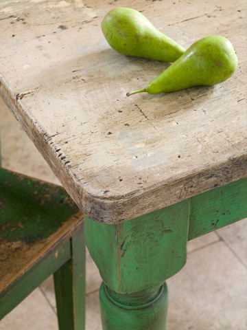 Antibes green chalk painted table