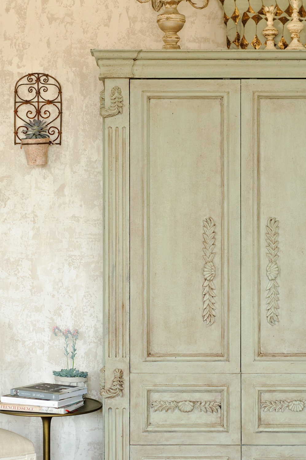 Fresco Wardrobe in Lichen