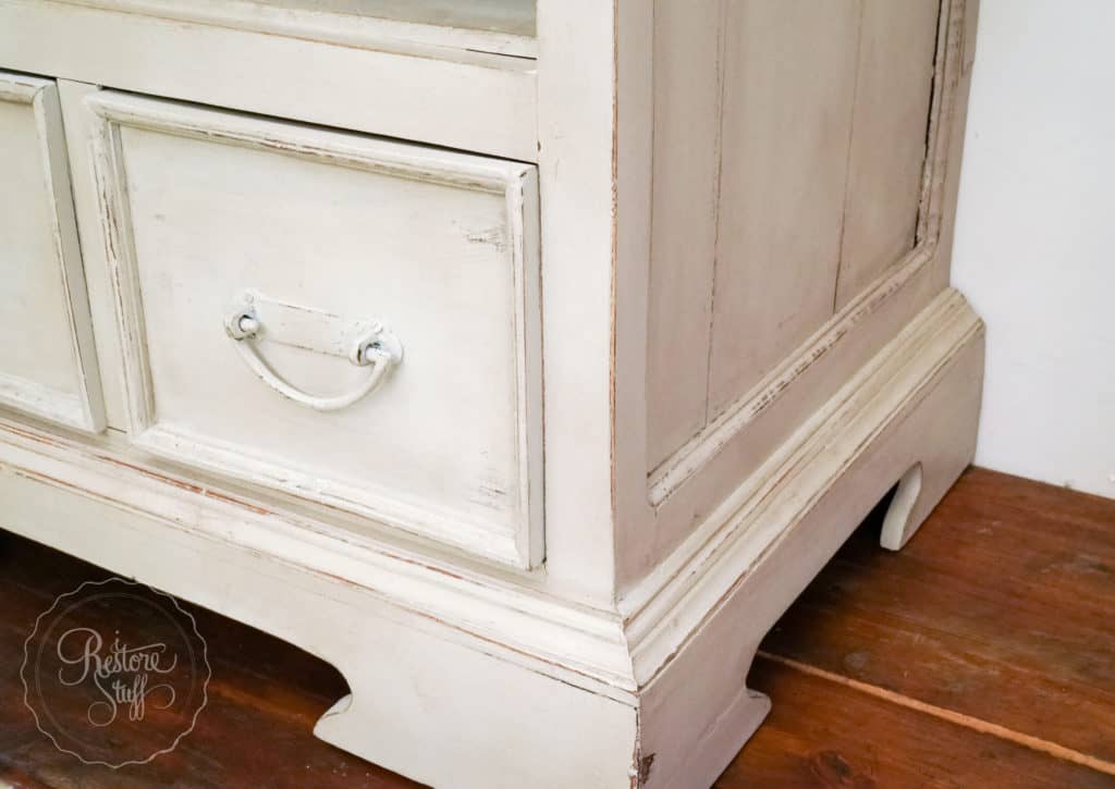 How to distress furniture - Fusion Mineral Paint