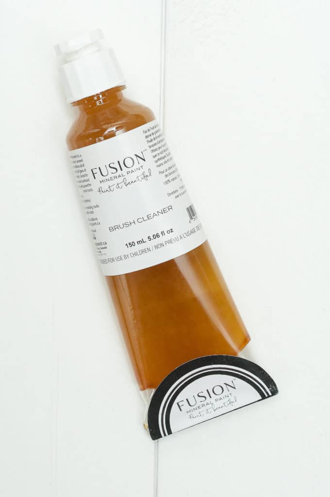 Fusion brush soap cleaner
