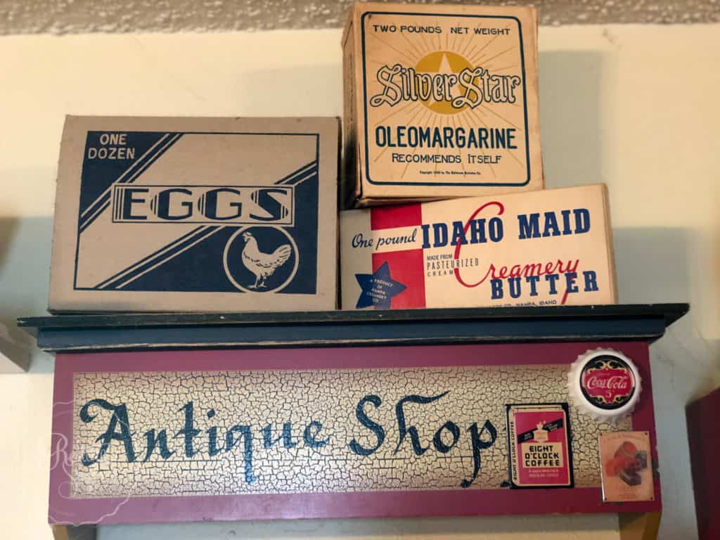 antiques & collectables boxes