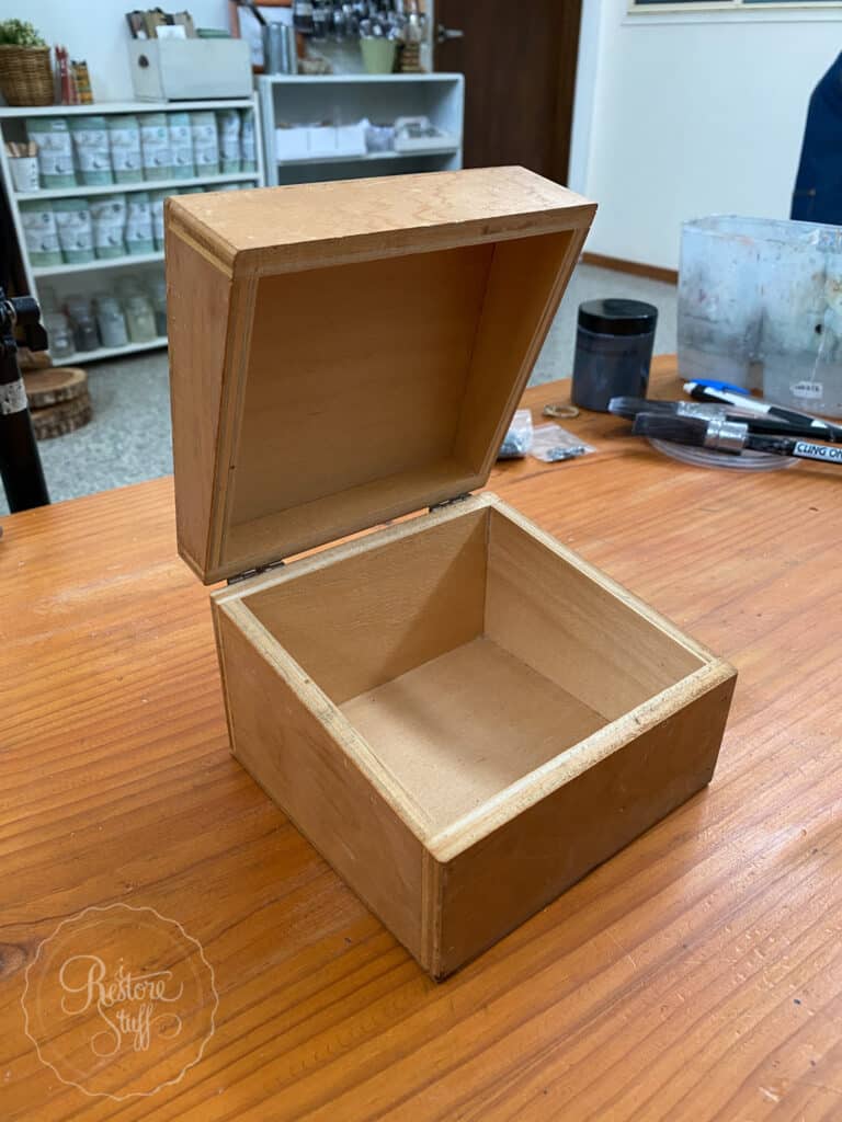 Upcycled Wooden Index Card Box - I Restore Stuff