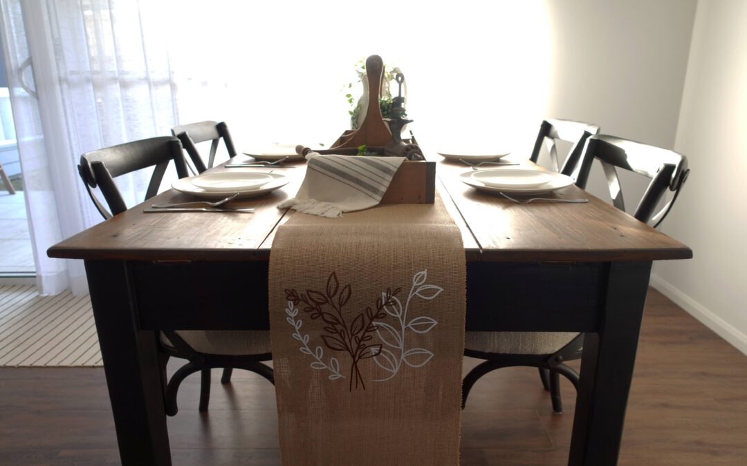 Hessian table runner with Cricut easy press
