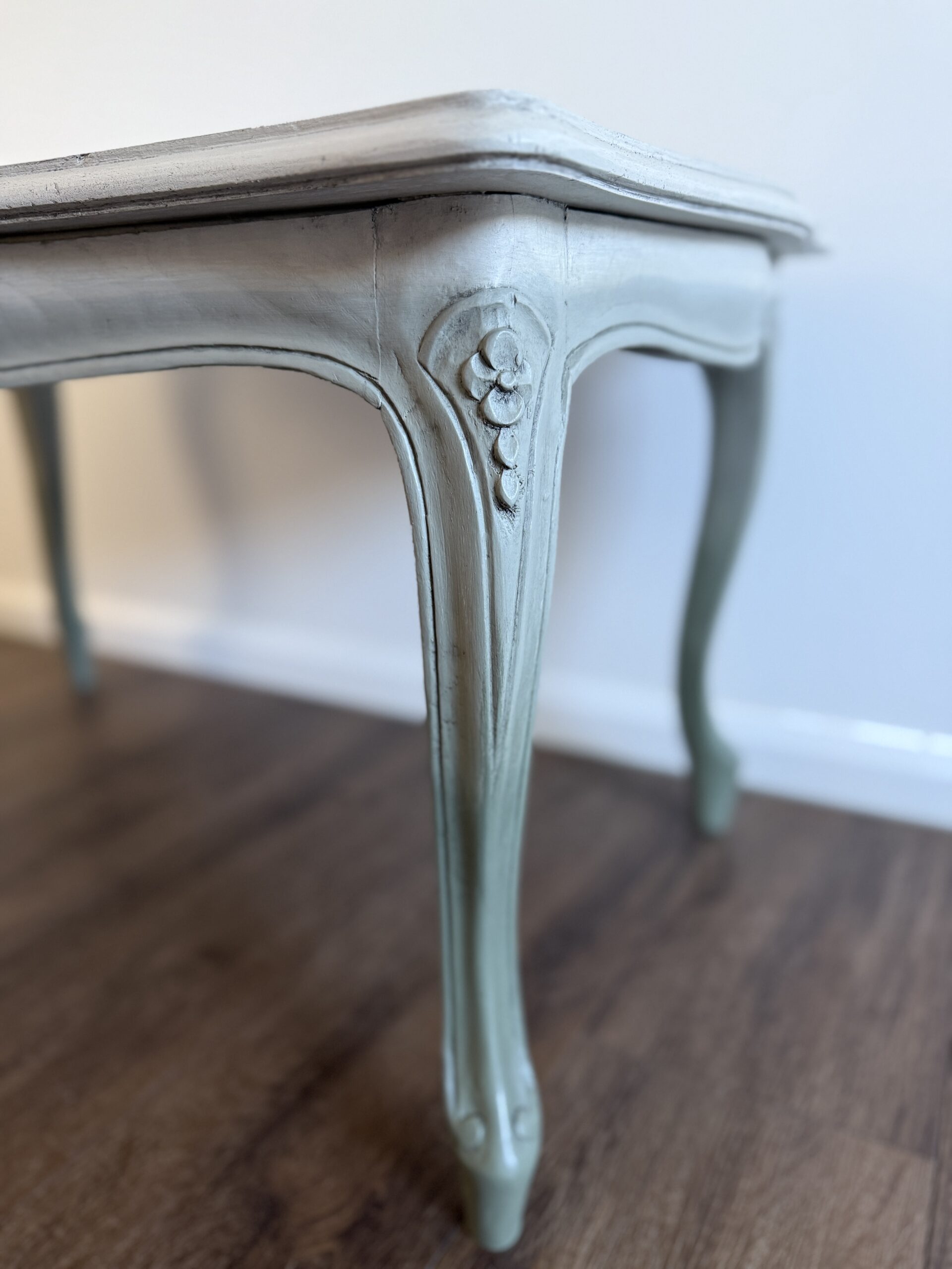 Ombre painted coffee table leg